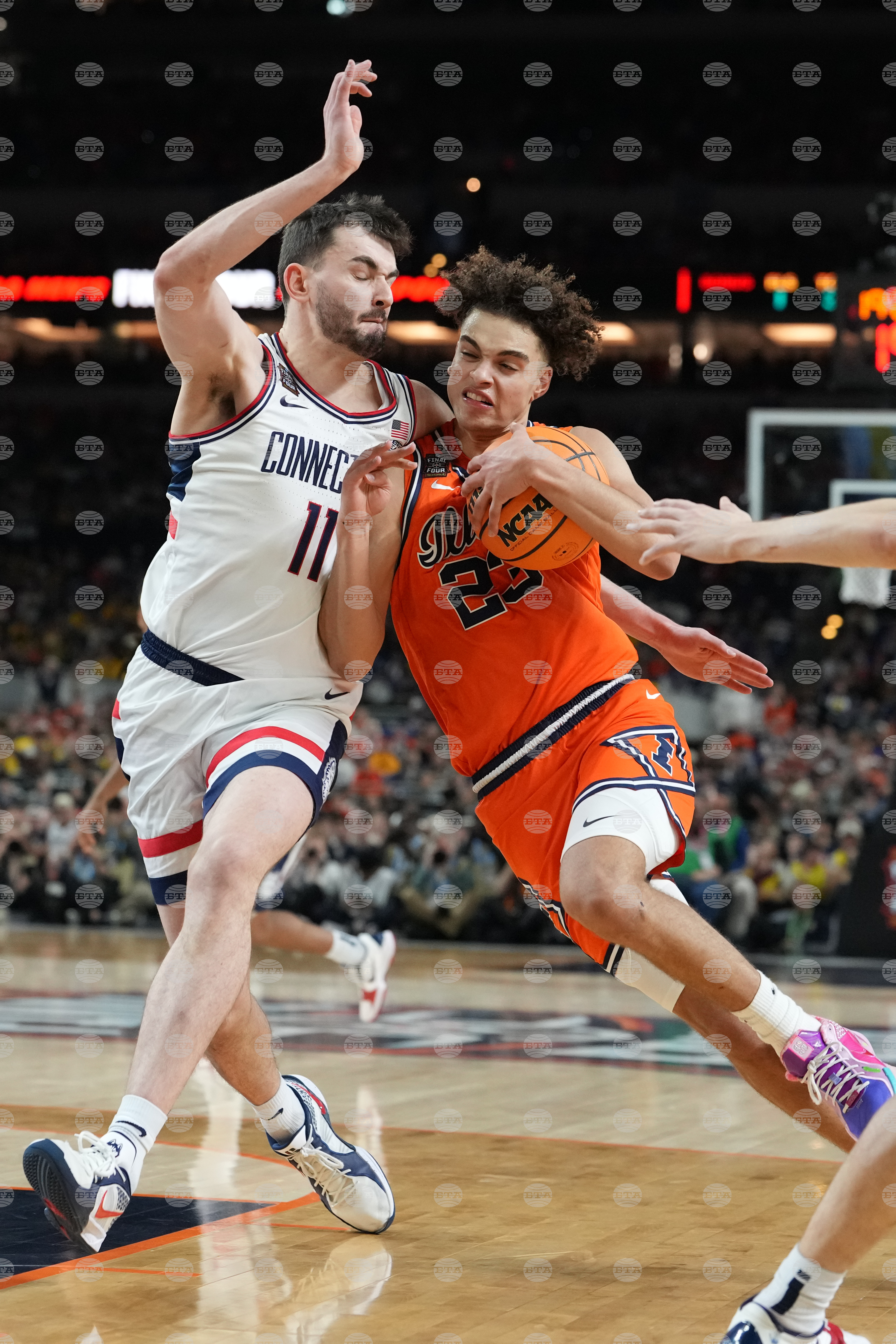 NCAA Illinois UConn Basketball