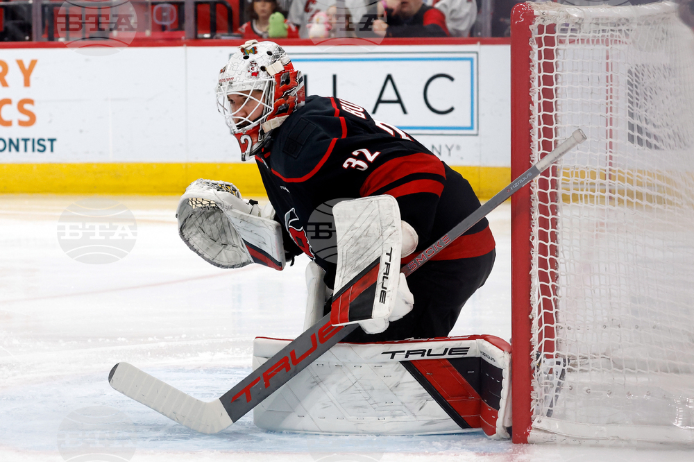 Islanders Hurricanes Hockey