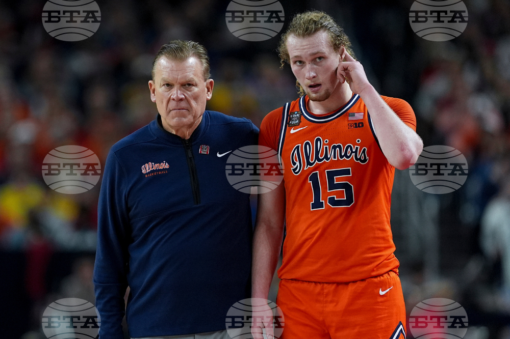 NCAA Illinois UConn Basketball