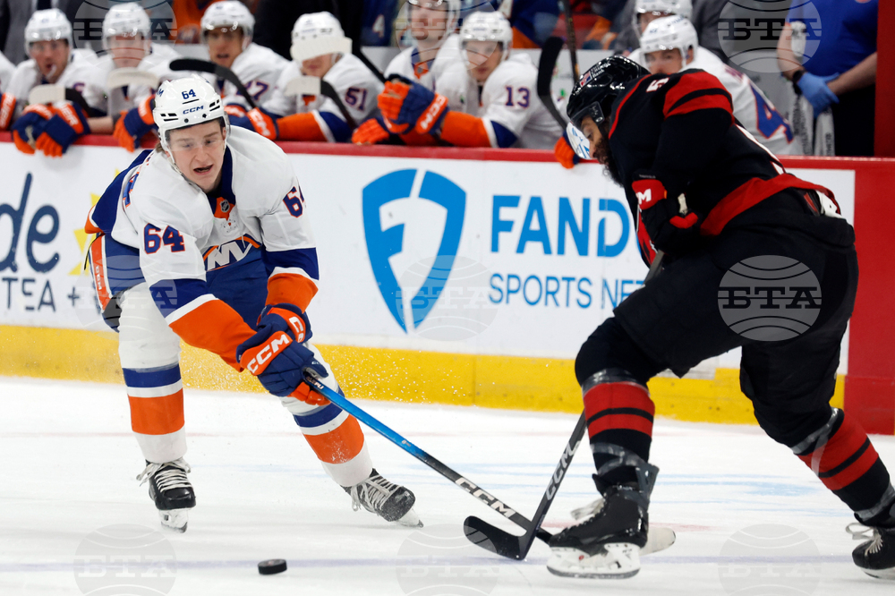 Islanders Hurricanes Hockey