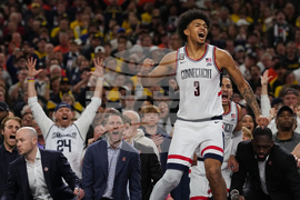 NCAA Illinois UConn Basketball