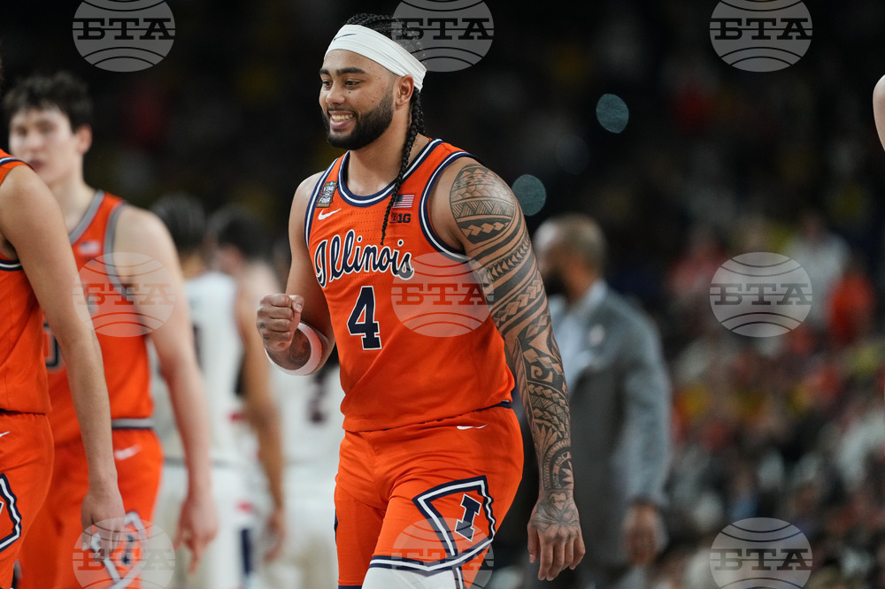 NCAA Illinois UConn Basketball