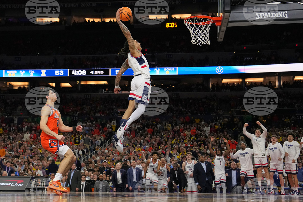 NCAA Illinois UConn Basketball
