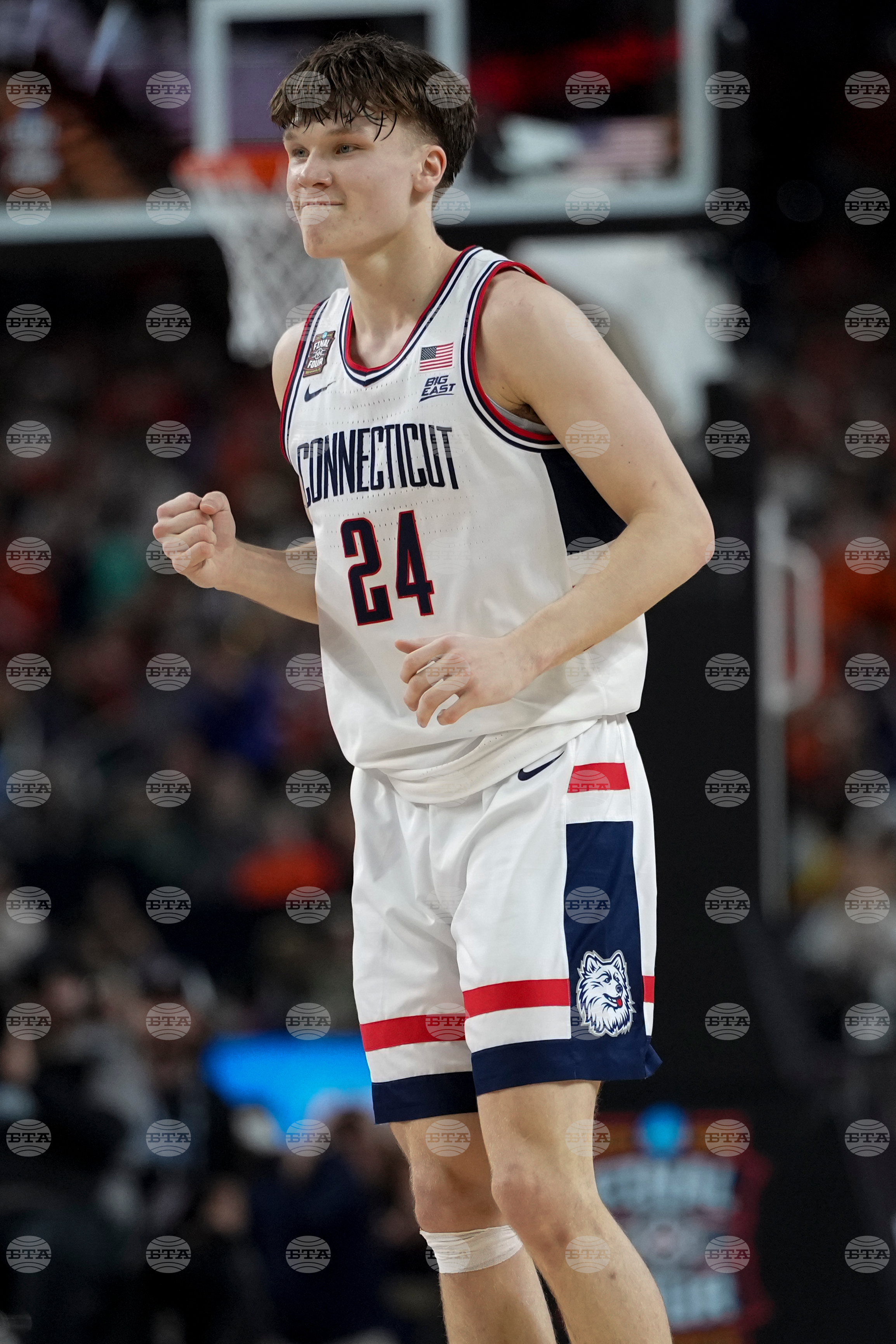 NCAA Illinois UConn Basketball