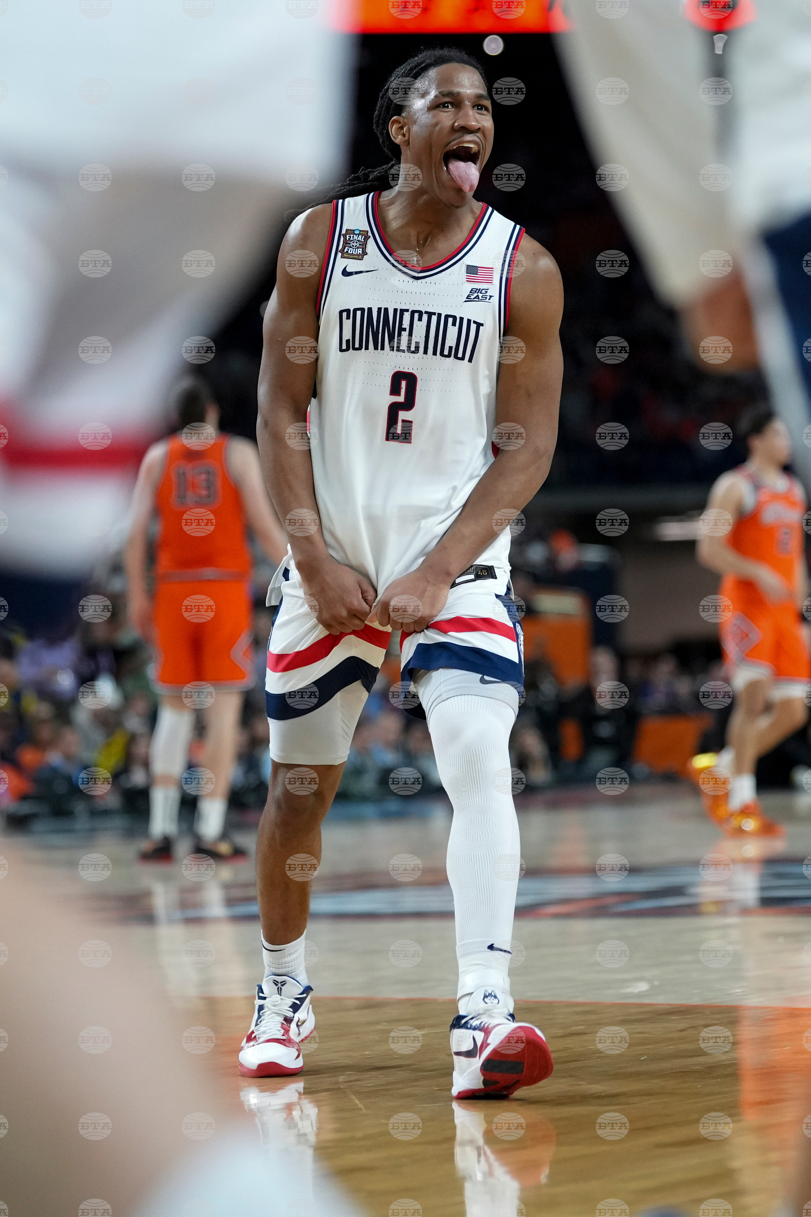 NCAA Illinois UConn Basketball