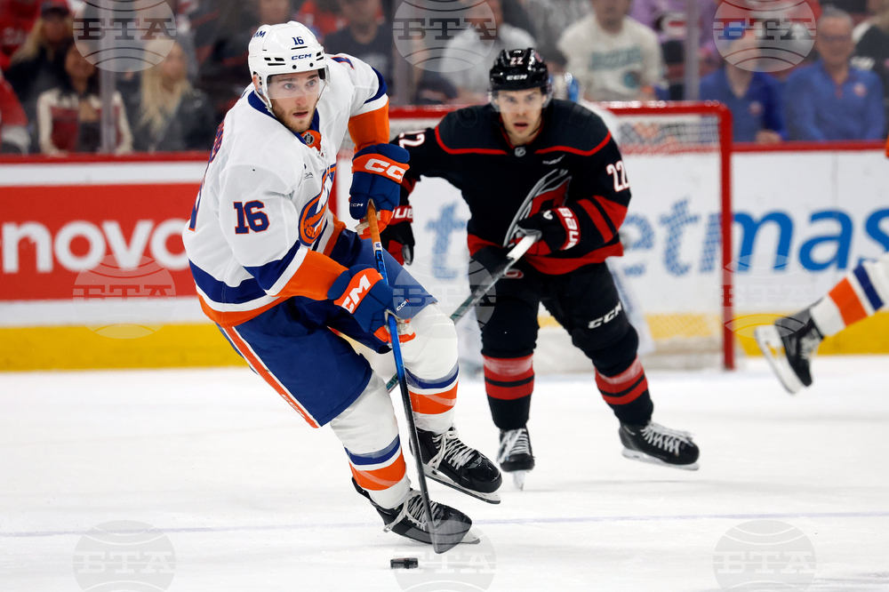 Islanders Hurricanes Hockey