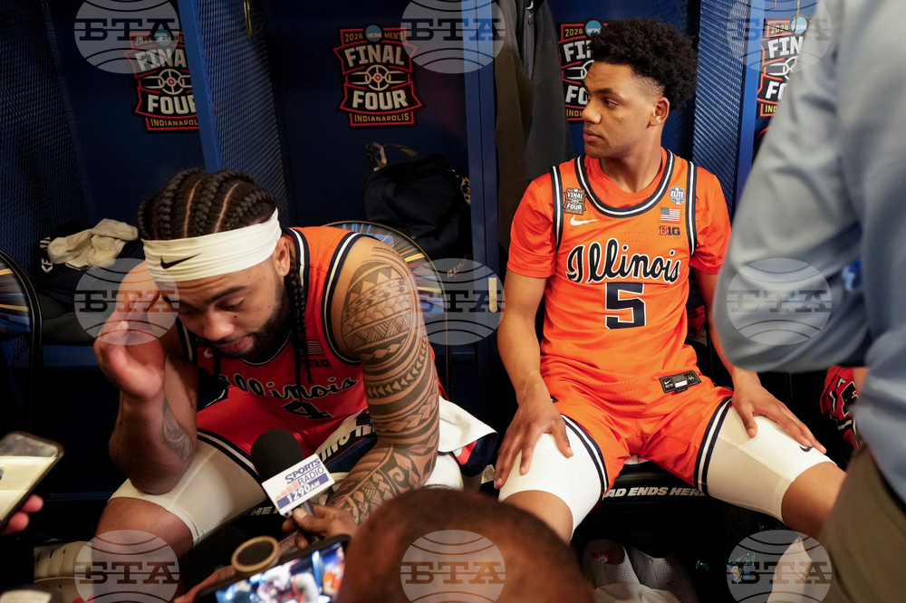 NCAA Illinois UConn Basketball