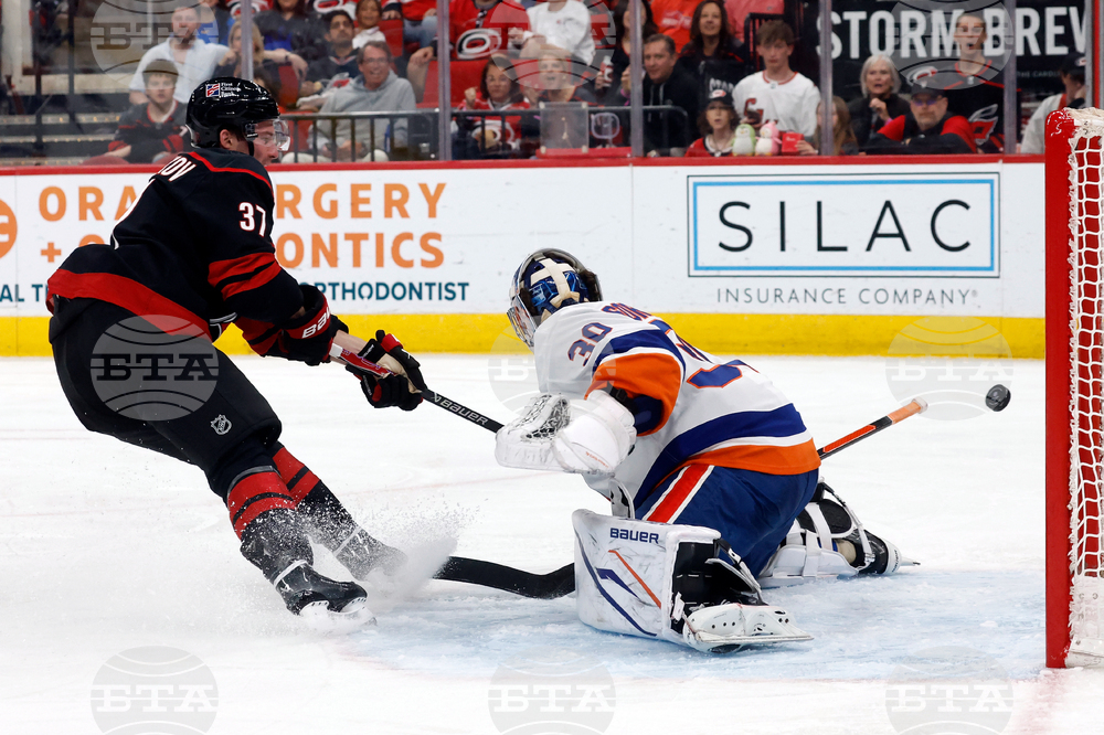 Islanders Hurricanes Hockey