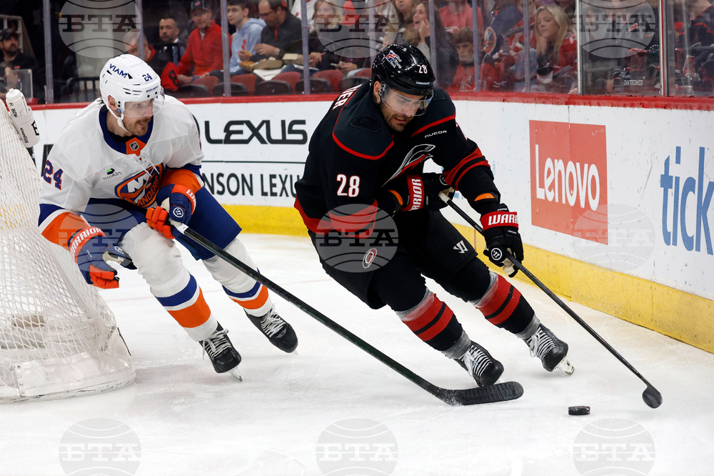 Islanders Hurricanes Hockey