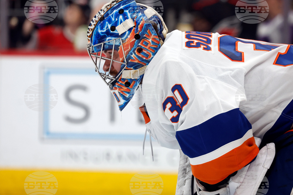 Islanders Hurricanes Hockey