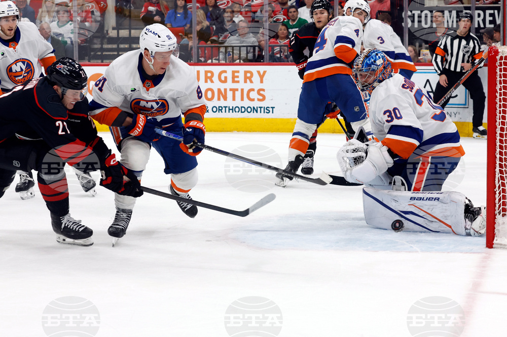 Islanders Hurricanes Hockey