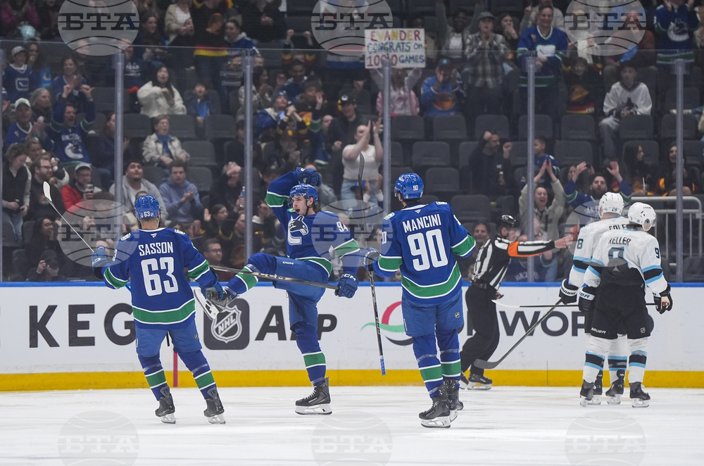 Mammoth Canucks Hockey