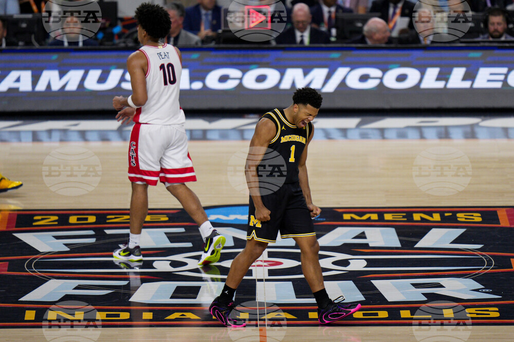 APTOPIX NCAA Michigan Arizona Basketball
