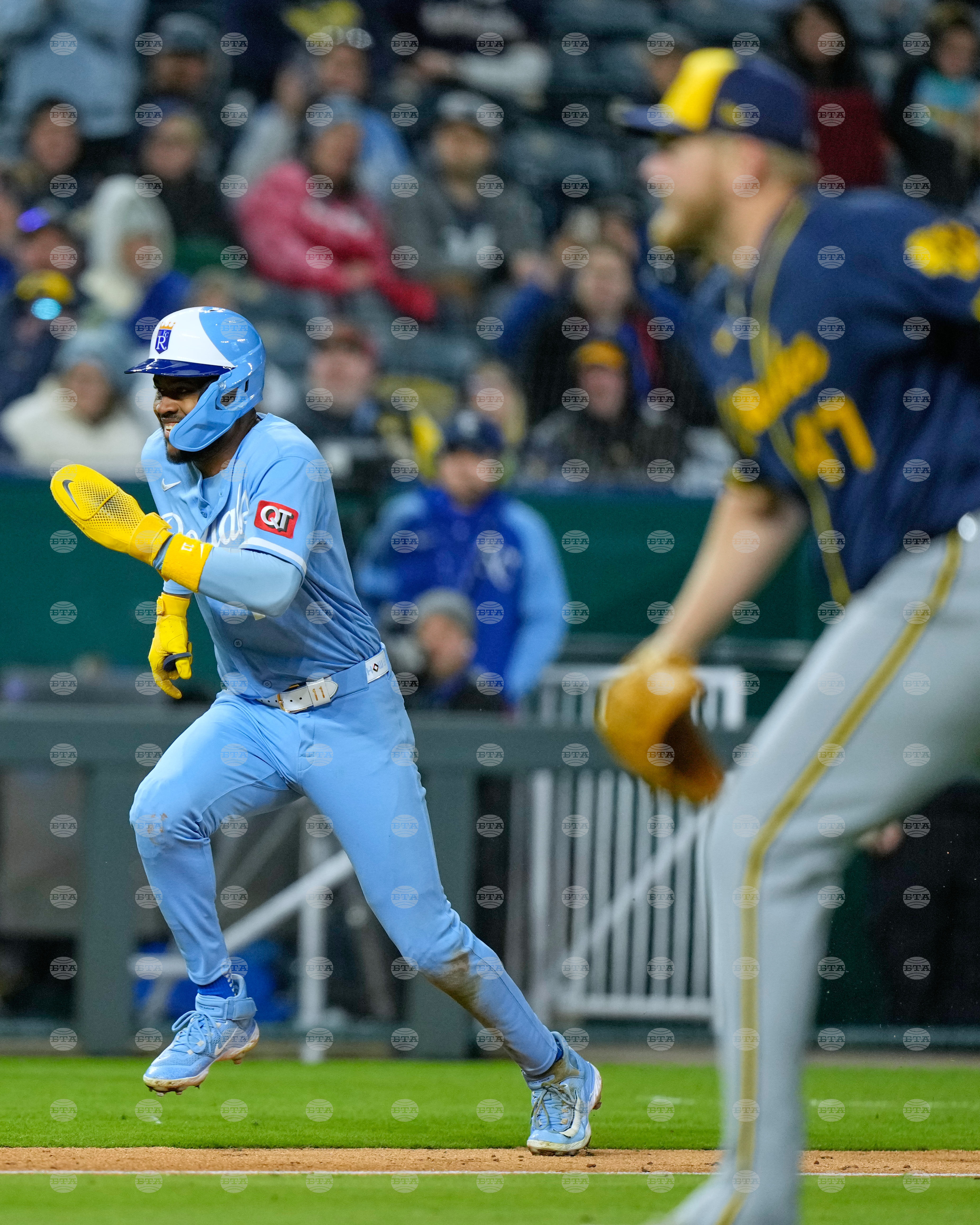 Brewers Royals Baseball