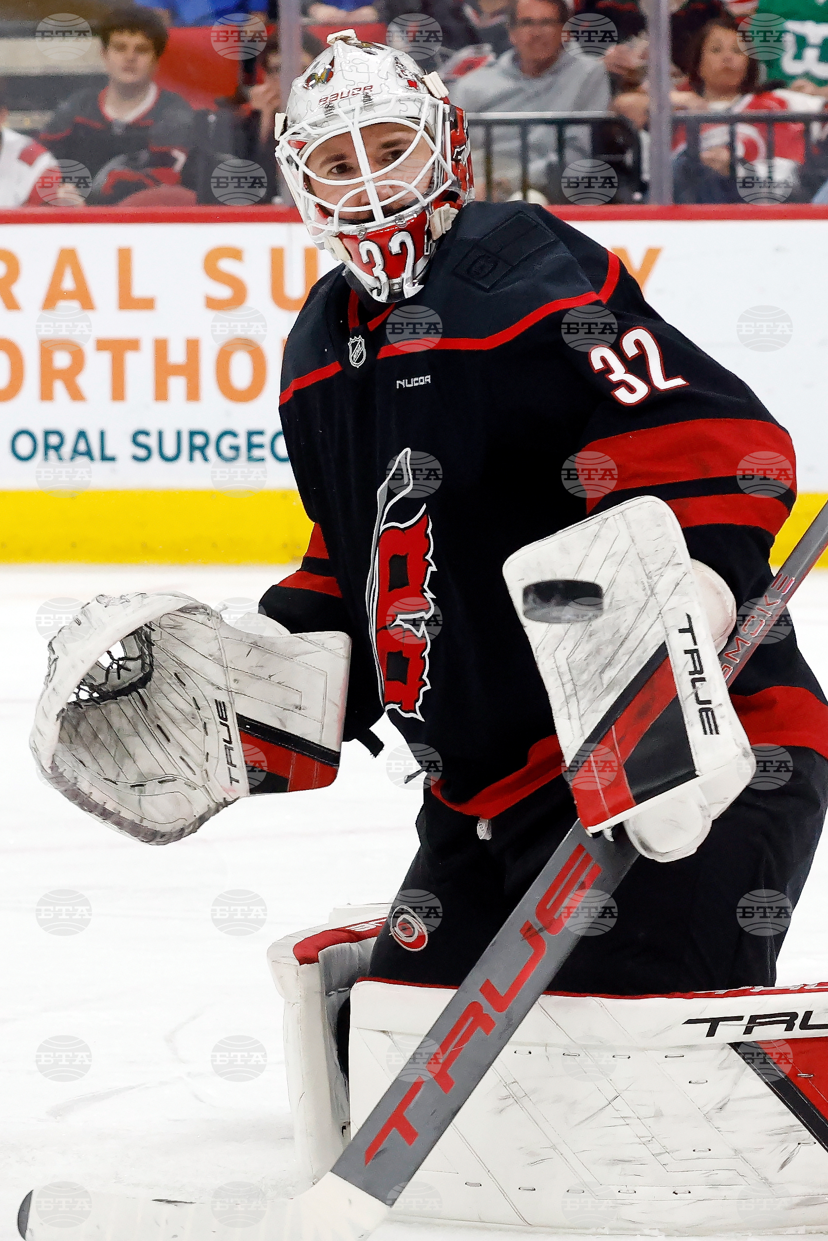 Islanders Hurricanes Hockey