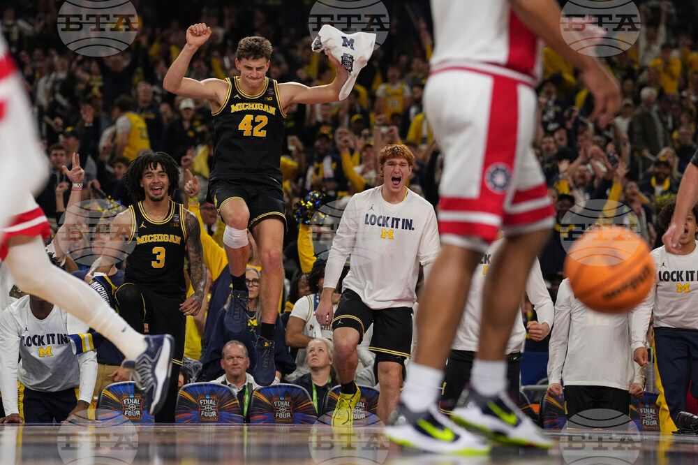 NCAA Michigan Arizona Basketball