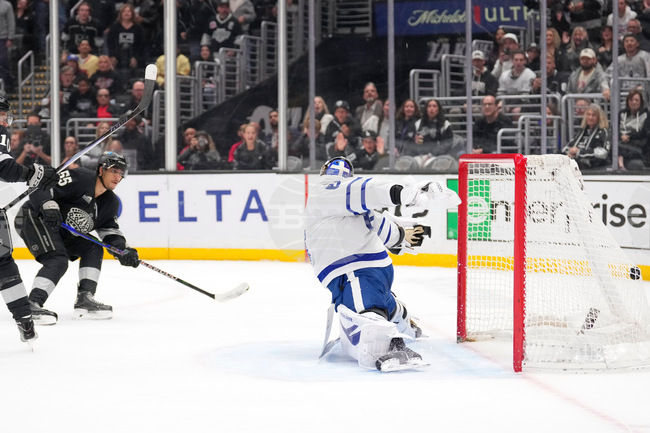 Maple Leafs Kings Hockey