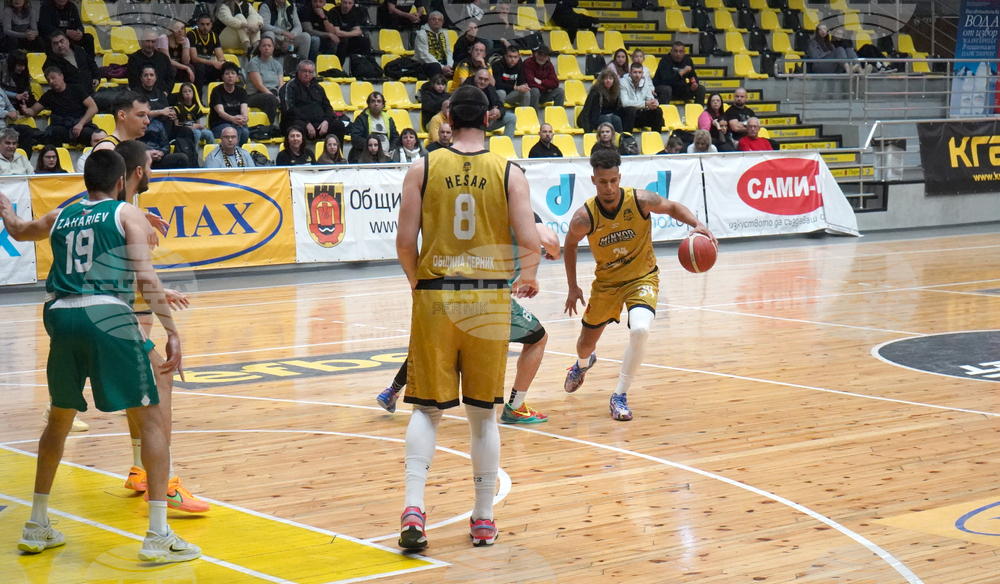 Перник - баскетбол - Миньор 2015 - Берое