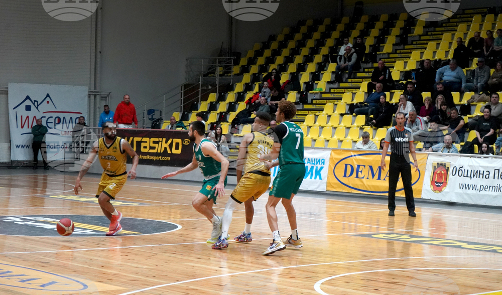 Перник - баскетбол - Миньор 2015 - Берое