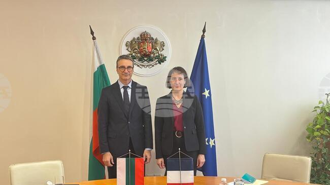 Energy Minister Holds Talks with French Ambassador to Bulgaria