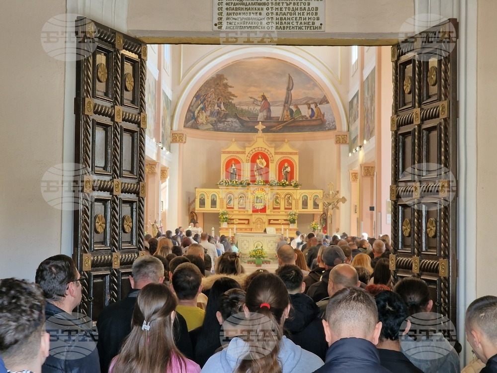 Раковски - храм "Пресвето сърце Исусово" - Великден - католици