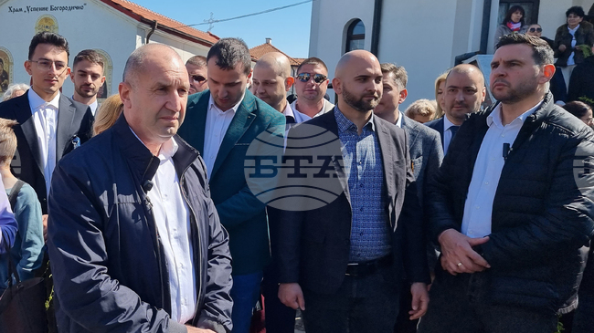 С вяра сме оцелели и с вяра ще продължим напред, каза на Цветница лидерът на "Прогресивна България" Румен Радев