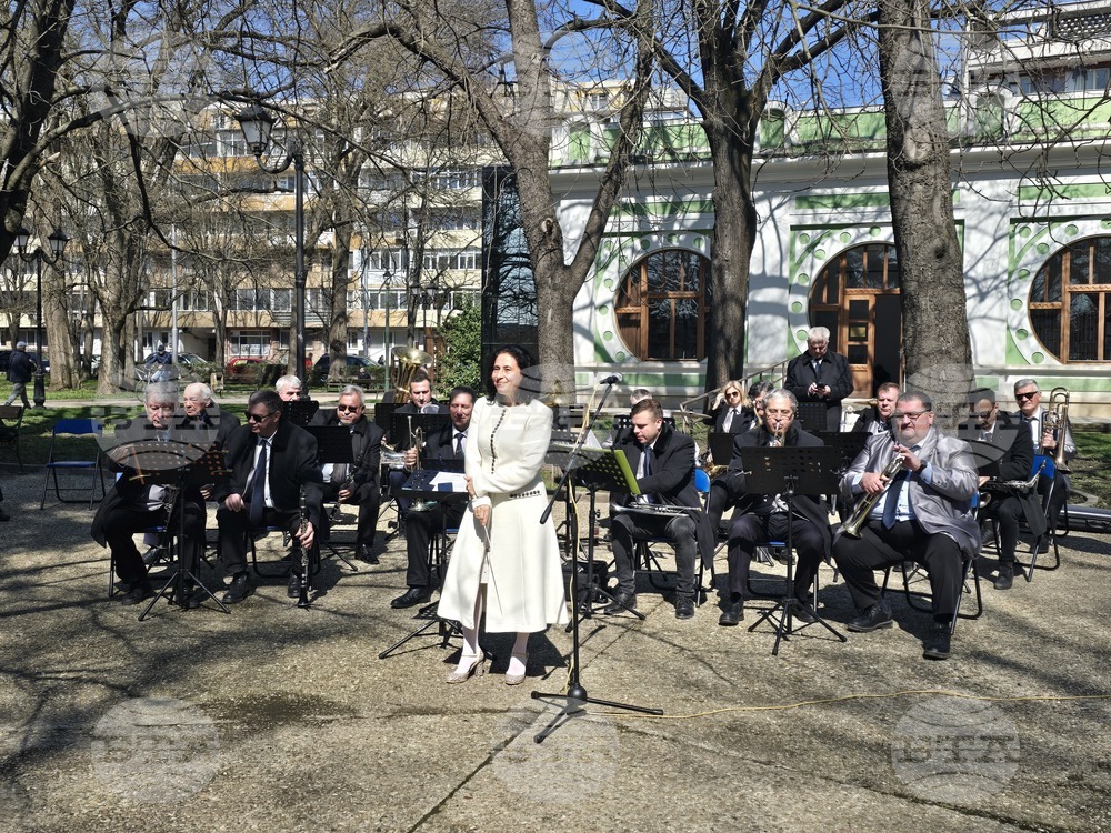 Добрич - Духов оркестър - празничен концерт