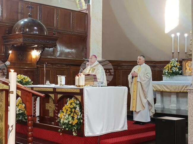 Християнинът е човек, който е намерил смисъла отвъд смъртта, каза в проповедта си за Великден монсеньор Румен Станев