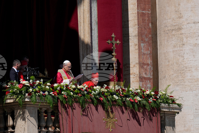 Папата призова "тези, които имат властта да започват войни", да "изберат мира"