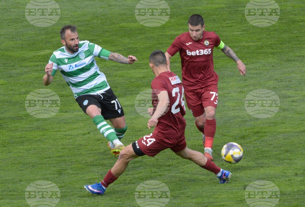 Варна - футбол - Първа лига - Черно море - Славия