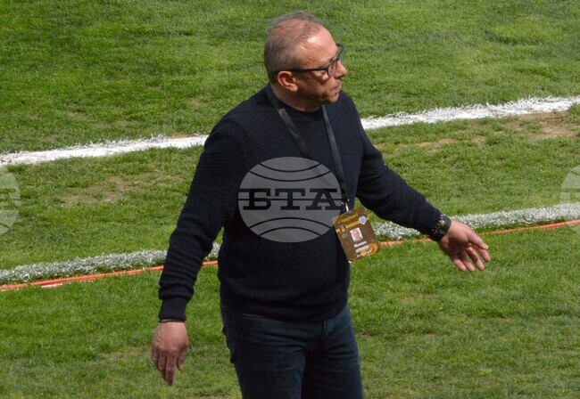 "Неприятна загуба", каза след поражението от Славия наставникът на Черно море Илиан Илиев