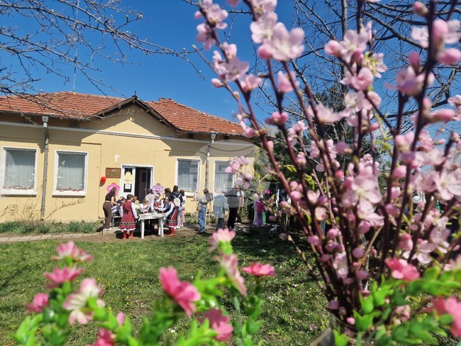 Село Цветница - Народно читалище „Светлина - 1928“ - празник „На Цветница в Цветница“