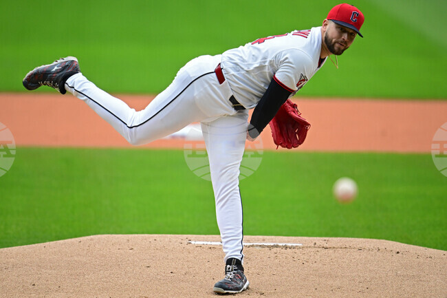 Cubs Guardians Baseball