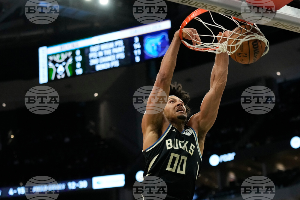 Grizzlies Bucks Basketball