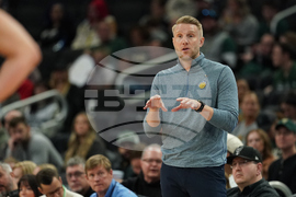 Grizzlies Bucks Basketball