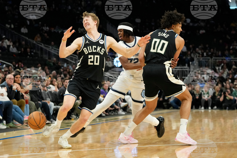 Grizzlies Bucks Basketball