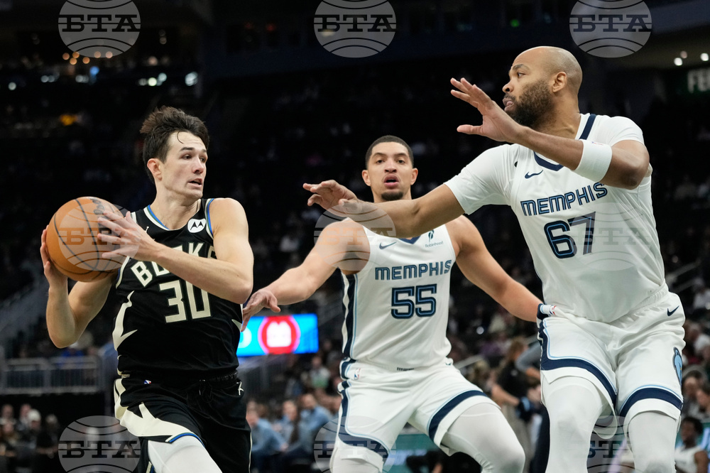 Grizzlies Bucks Basketball