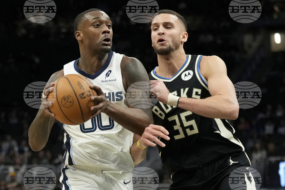 Grizzlies Bucks Basketball