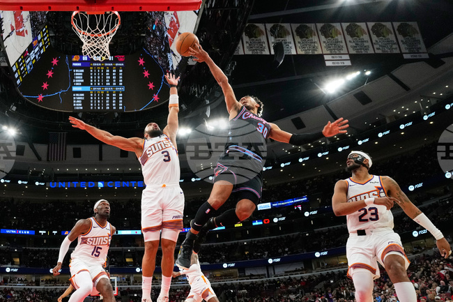 APTOPIX Suns Bulls Basketball