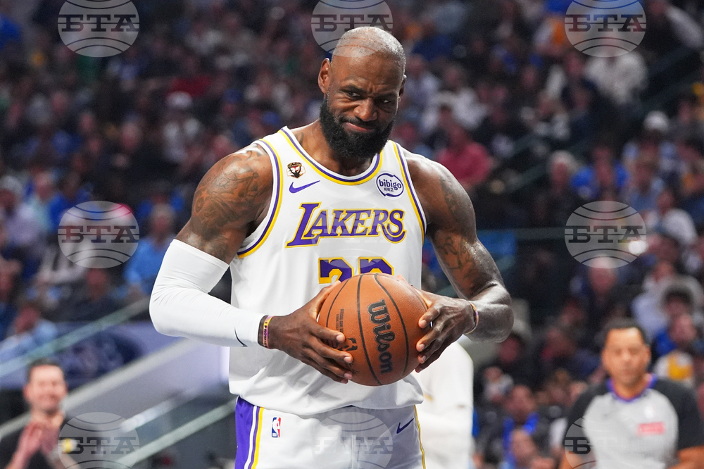 Lakers Mavericks Basketball