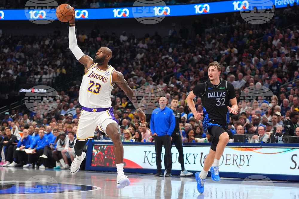 Lakers Mavericks Basketball