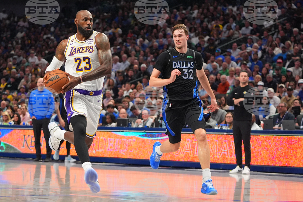 Lakers Mavericks Basketball