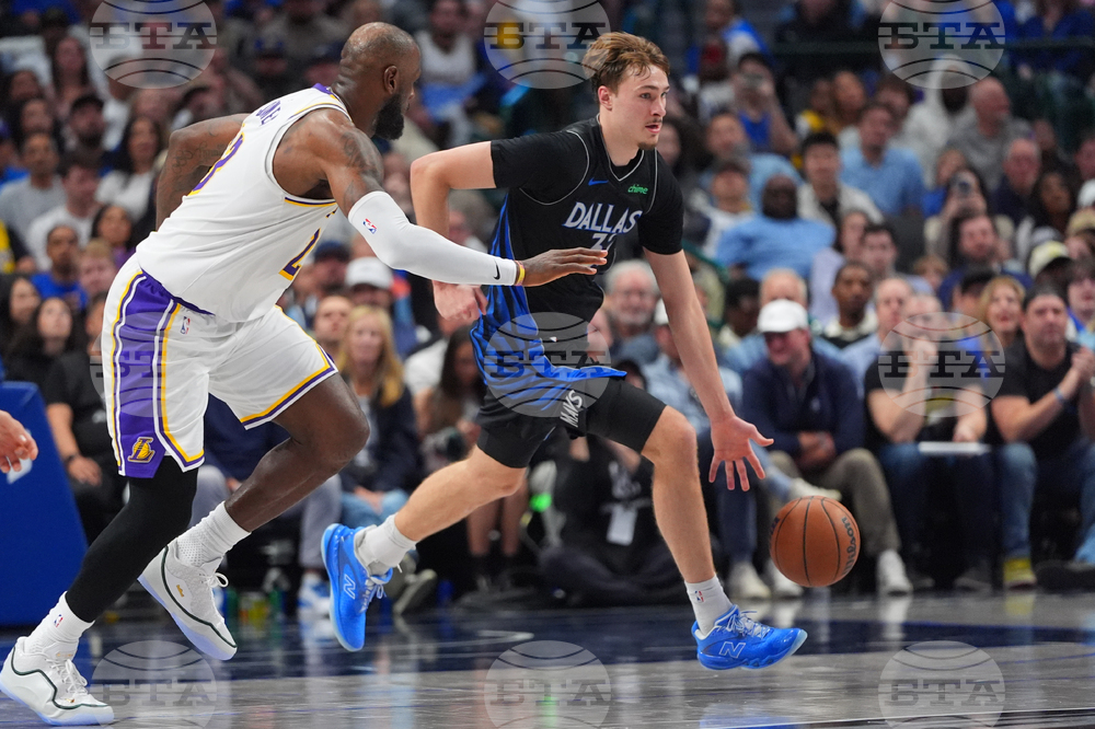 Lakers Mavericks Basketball