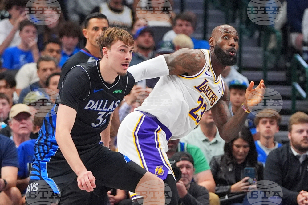 Lakers Mavericks Basketball