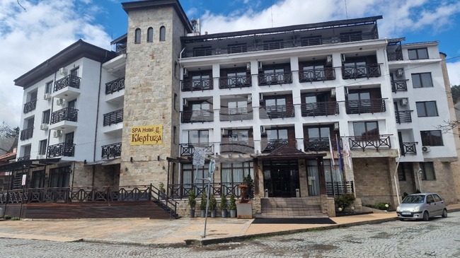 Хотел „Клептуза“ във Велинград акцентира на фамилния туризъм, новост е изграждането на нова солна стая за деца