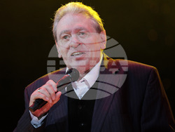 София (8 ноември 2018) В зала 1 на НДК, Михаил Белчев – авторът на стихове, по които са композирани едни от най-хубавите български песни, изнесе концерт по повод 50 години на сцена. Пресфото–БТА, снимка: Христо Касабов/архив 