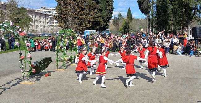 Община Стара Загора: „Изворът да не пресъхва – Цветница 2026“ събра близо 700 участници в Стара Загора