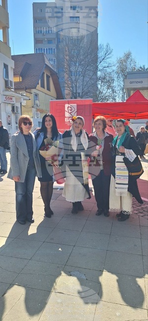 Чрез диалог с хората могат да се намерят най-добрите решения на големите проблеми в обществото ни, каза Гергана Орманлиева в Благоевград