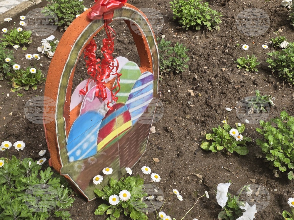 Петрич - къща-музей „Ванга“ - великденска украса