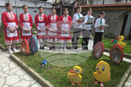 Петрич - къща-музей „Ванга“ - великденска украса